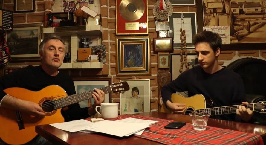 Škoro pjevao 'Heroji ne plaču' za sve liječnike, sestre, vojnike