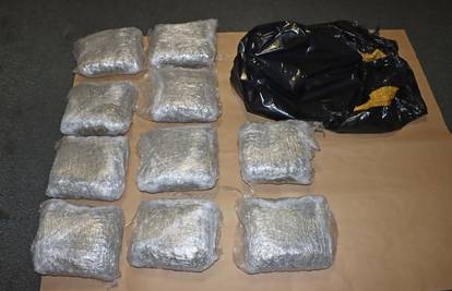 'Pao' diler iz Dubrave: Našli mu skoro 30 kila trave u autu, kod kuće čuvao i 2,5 kile kokaina