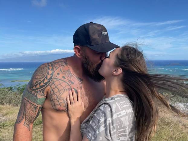 MMA snagatorica i UFC legenda se vraća nakon devet godina?!