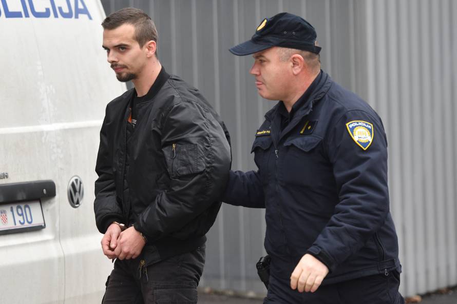 Varaždin: Antonija Lajtmana, osumnjičenog za ubojstvo Mihaela Lajtmana, dovode na ispitivanje