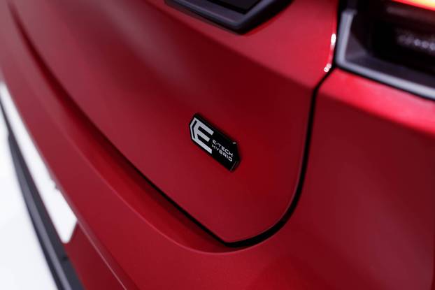 RENAULT CLIO VI FULL HYBRID E-TECH (RB3B1 HEV)