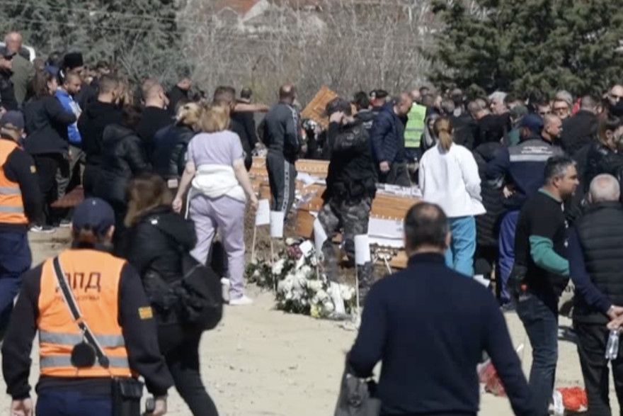 Sprovod za poginule u požaru u Sj. Makedoniji