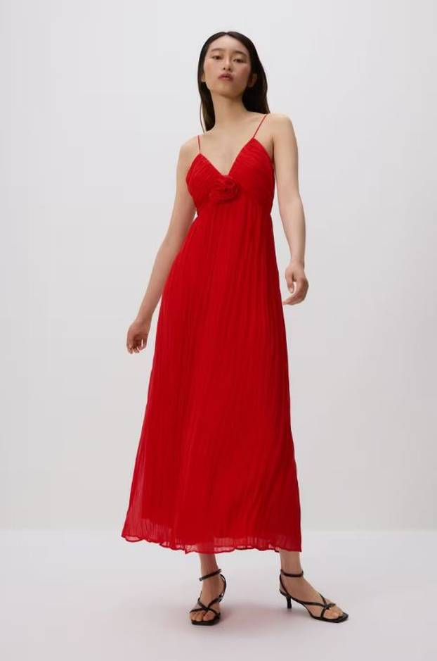 Pozvani ste na svadbu i nemate haljinu? Imamo 30 prijedloga koji vas neće baciti u 'bankrot'