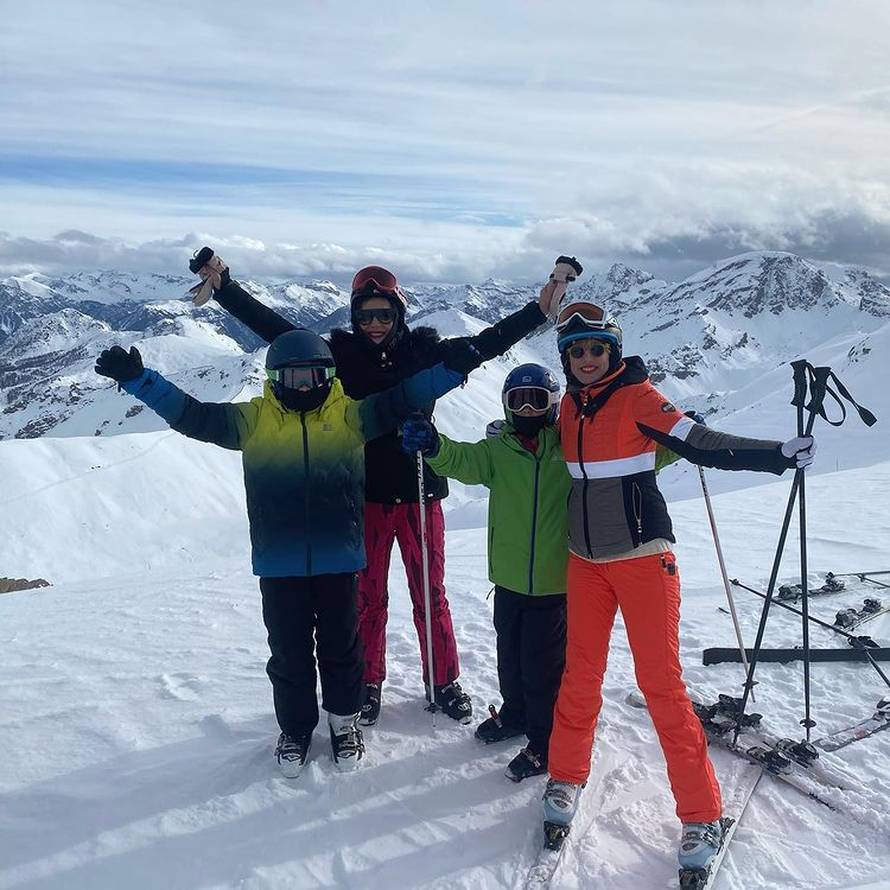 Ecija Ojdanić uživa na skijanju u Francuskoj: 'Put do vrha je pun najtežih izazova, ali isplatilo se'