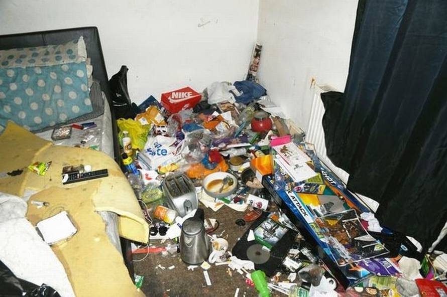 Dječak (7) pronađen je okružen heroinskim iglama i smećem...