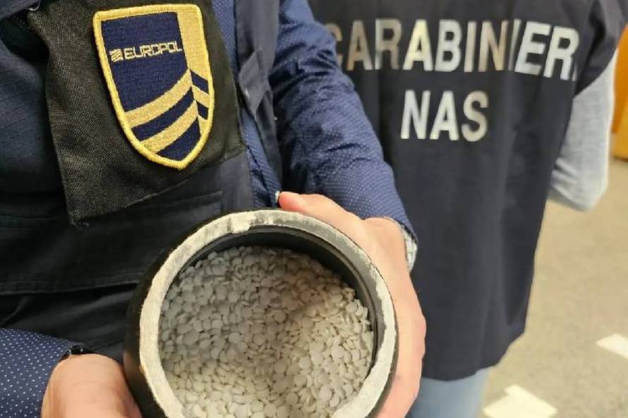 Europol 'razbio' farmaceutsku mafiju: Zaplijenili im lijekove u vrijednosti od 33 milijuna eura