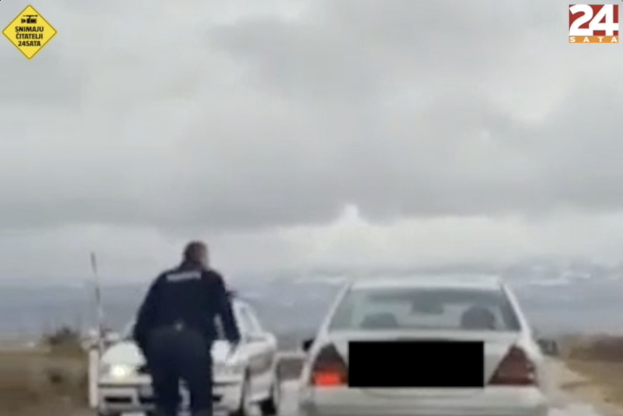 Šok na cesti: Mrtav pijan 'lovio' trake kod Tomislavgrada. Policajac trčao i uhvatio vozača