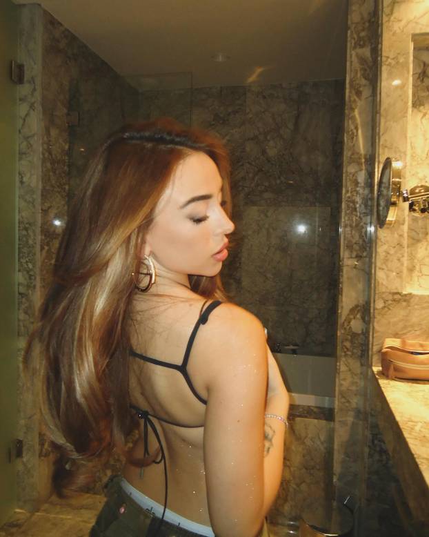 FOTO Argentinska pjevačica je ostavila Yamala zbog realovca?!