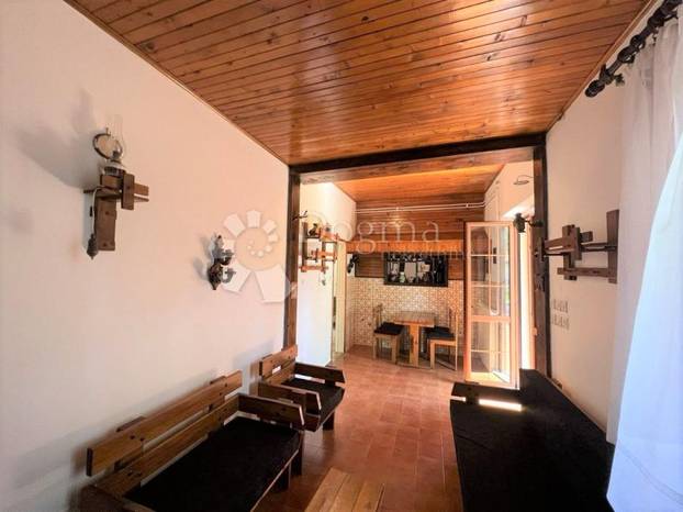 FOTO Kao iz starog romantičnog filma: Pogledajte ovu bajkovitu rustikalnu vilu u Labinu