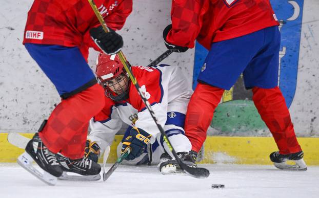 Zagreb:  Susret Hrvatske i Srbije na Svjetskom prvenstvu u hokeju za žene divizije III