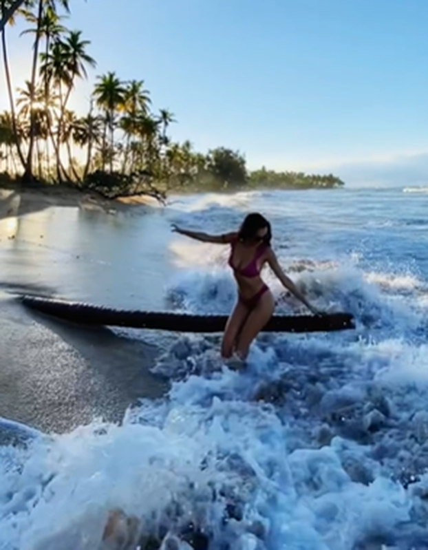 FOTO Prava ljepotica: Nova supruga slovenskog premijera ne boji se pozirati u tangama