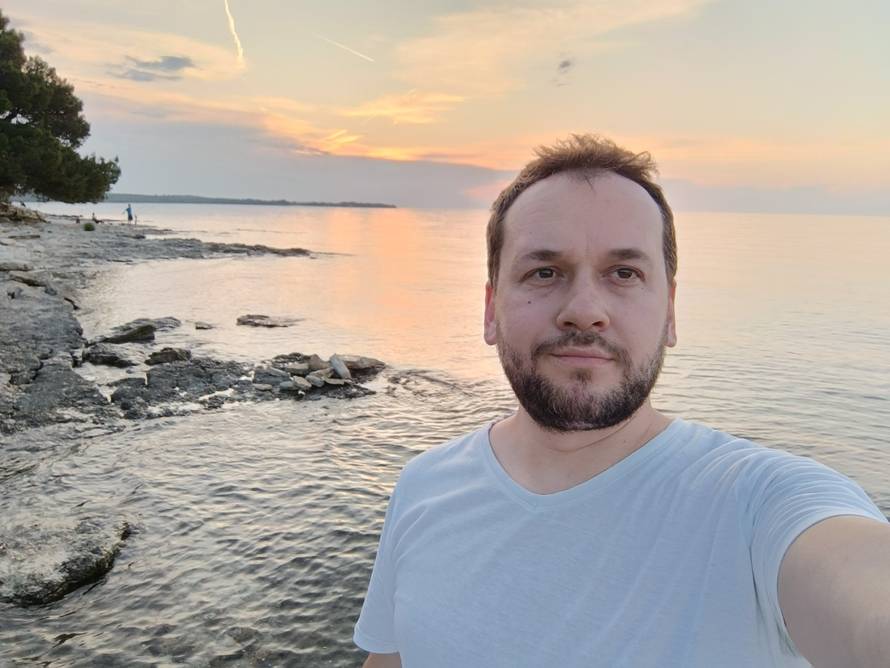 Borba srednje klase: Isprobali smo Xiaomi Redmi Note 12 Pro