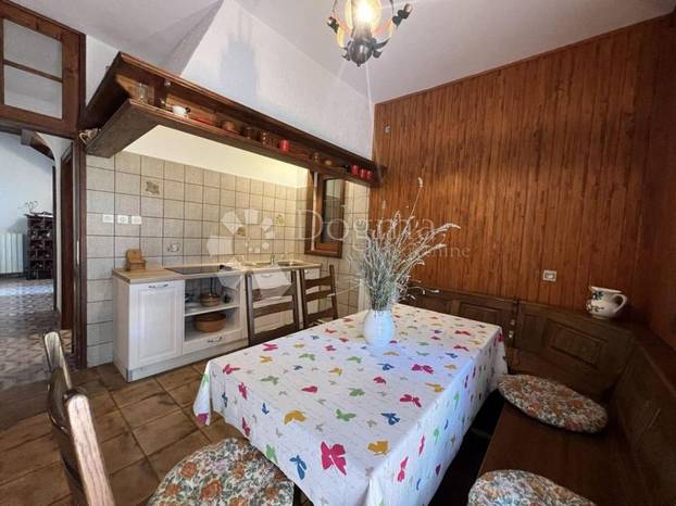 FOTO Kao iz starog romantičnog filma: Pogledajte ovu bajkovitu rustikalnu vilu u Labinu