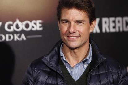 FOTO Tom Cruise veselo mahao fanovima u Londonu: Evo kako je izgledao na početku karijere