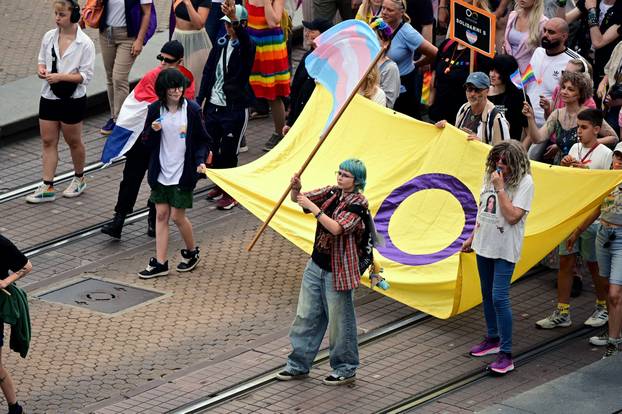 Zagreb: 25. Povorka ponosa LGBTIQ zajednice "Korak po korak, iskorak!"