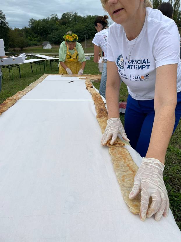 Hrvati oborili rekord: 'Imamo najdužu štrudlu na svijetu!'