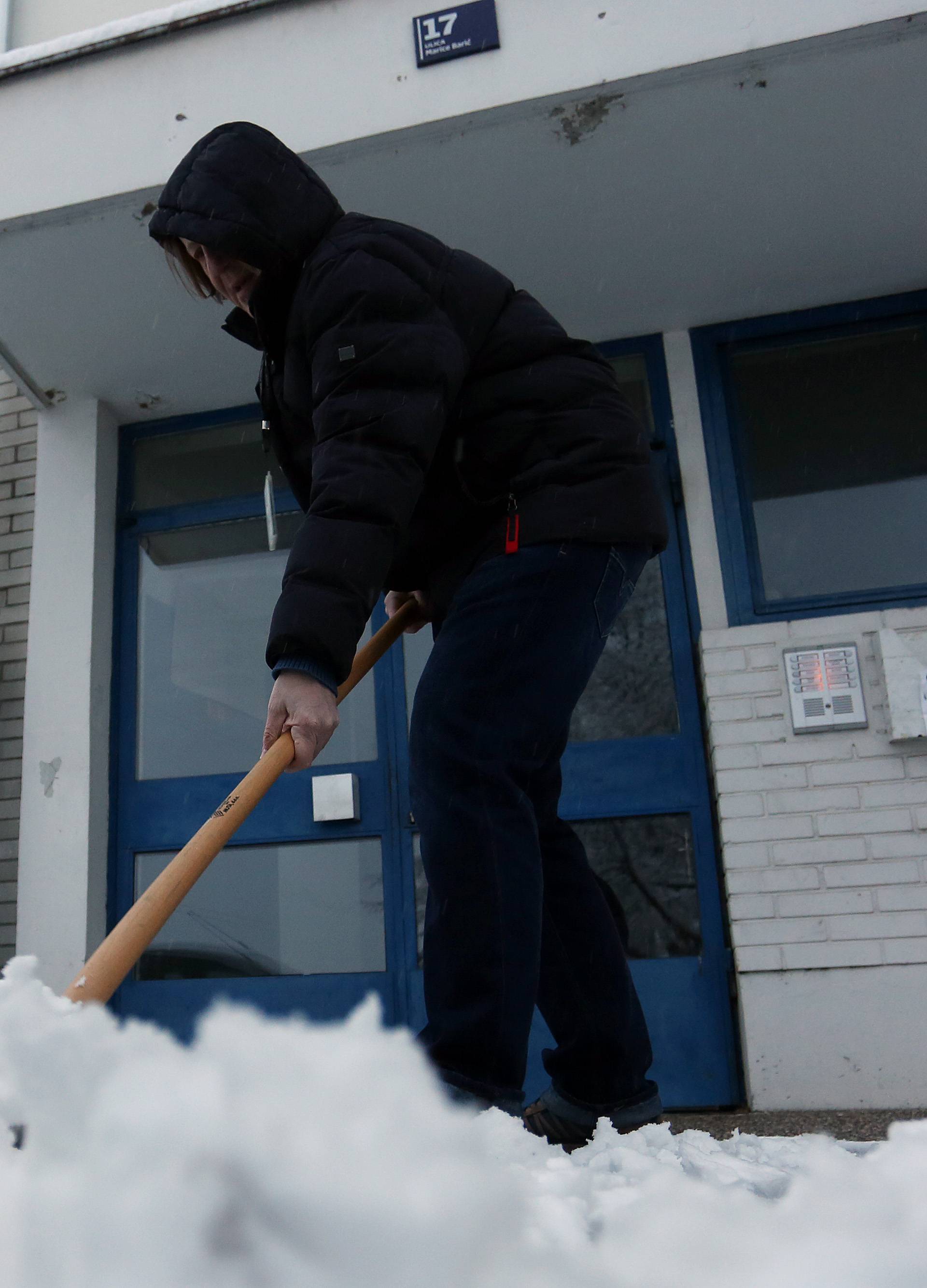 U Delnicama 86 cm snijega, u Karlovcu 25, u Zagrebu 15 cm