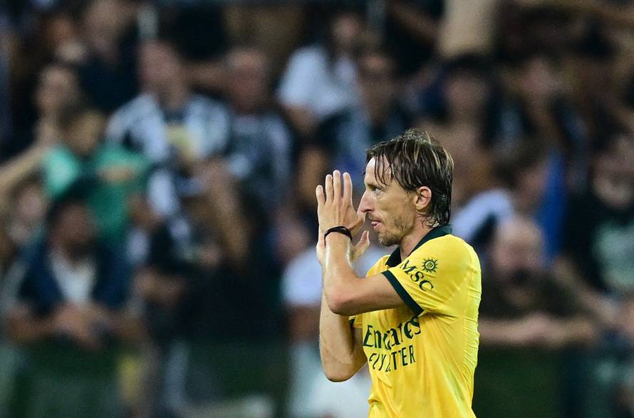 Serie A - Udinese v AC Milan