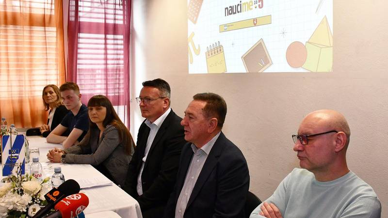 'Naša platforma za vježbanje matematike ima 5000 riješenih zadataka i 3000 videolekcija'