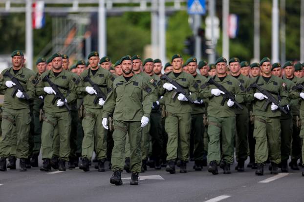 Zagreb: Svečani vojni mimohod u povodu 30 godina VRO Oluja