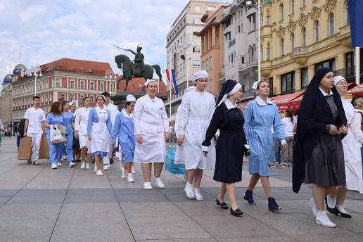 KBC-ovi ostaju bez sestara, vraćaju se kući u male bolnice: Plaća je ista, a posao je lakši