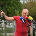 Profesor koji je zaustavio napad no&zcaron;em: 'Mnogi u&ccaron;enici hrabriji su od nastavnika koji nisu do&scaron;li'