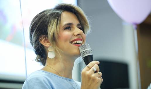 FOTO Velika promjena! Nema više duge plave kose: Evo kako sad izgleda HRT-ova voditeljica