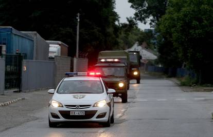 Vozač pokušao pobjeći policiji, poginula su dva migranta