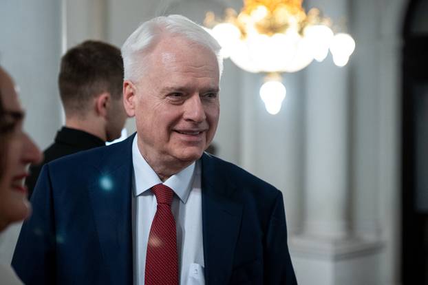 Zagreb: Dolazak poznatih na premijeru baleta Trnoružica