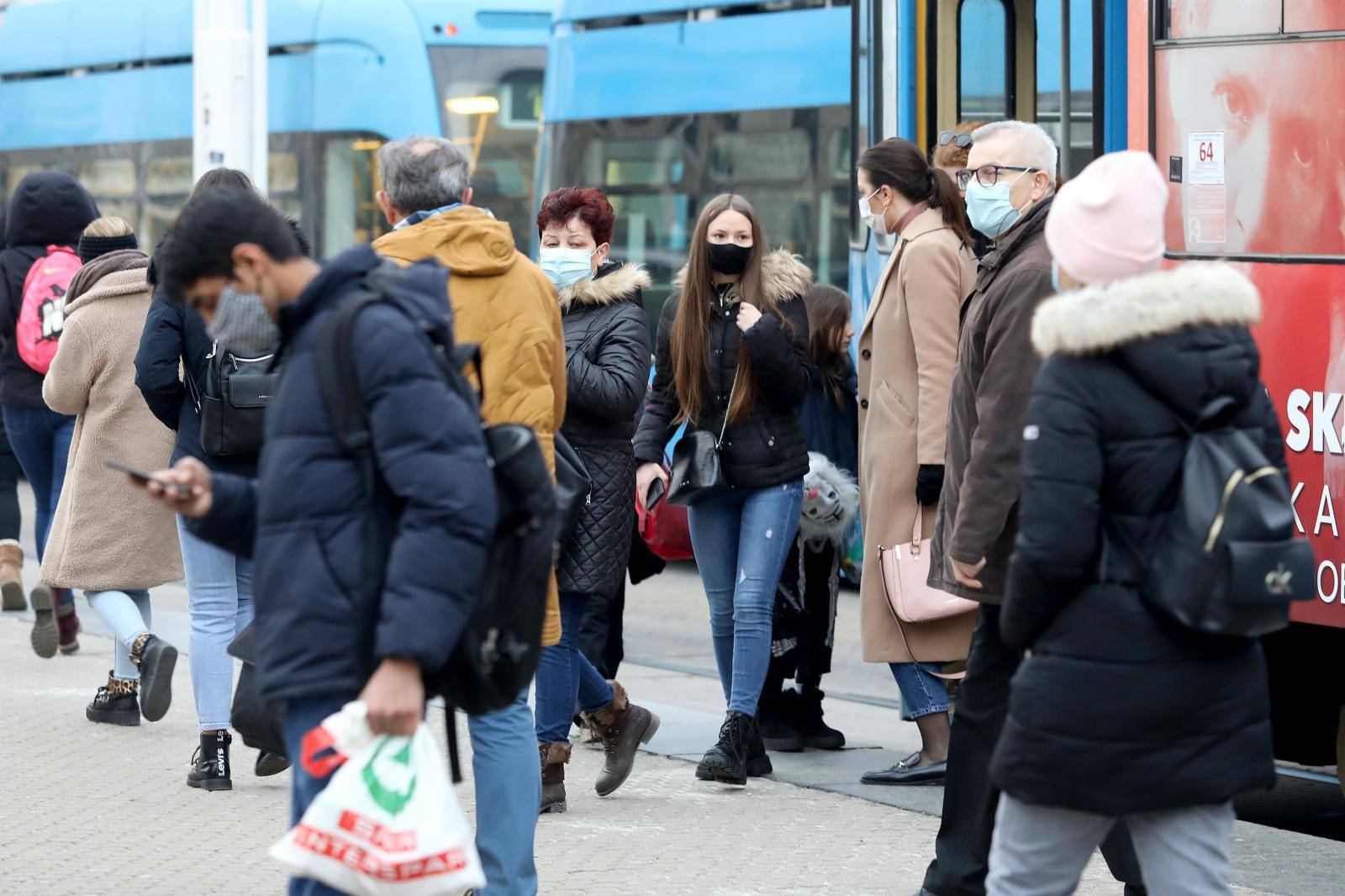 U Zagrebu maske obavezne i na otvorenom? 'Nema nam druge, moramo zaustaviti ovaj virus!'