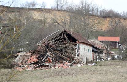 Crveni križ apelira: Pomozite ljudima koji su ostali bez doma