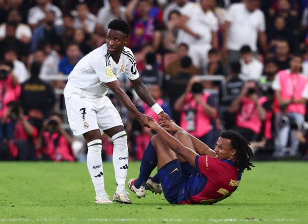 Spanish Super Cup - Final - FC Barcelona v Real Madrid