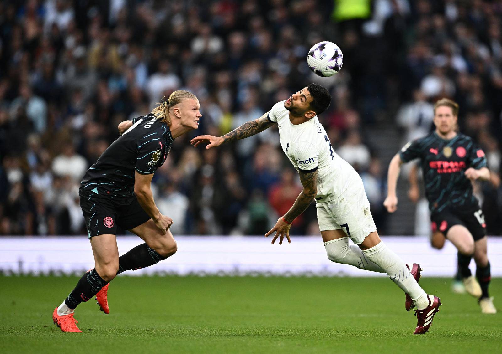 Premier League - Tottenham Hotspur v Manchester City