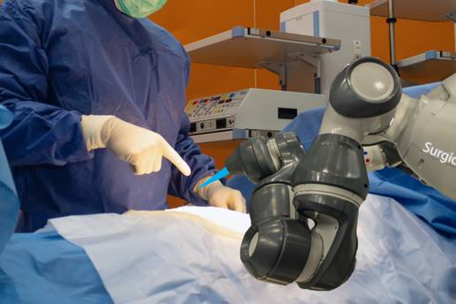Izveo vi&scaron;e od 100 operacija koljena uz robota: 'Poma&zcaron;e nam da budemo precizniji'