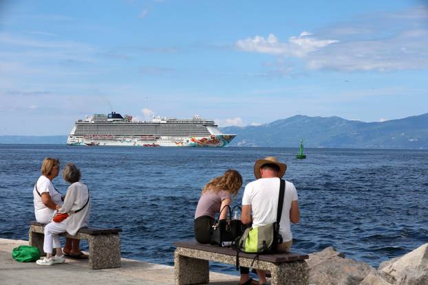 Rijeka: Kruzer Norwegian Getaway iskrcava turiste