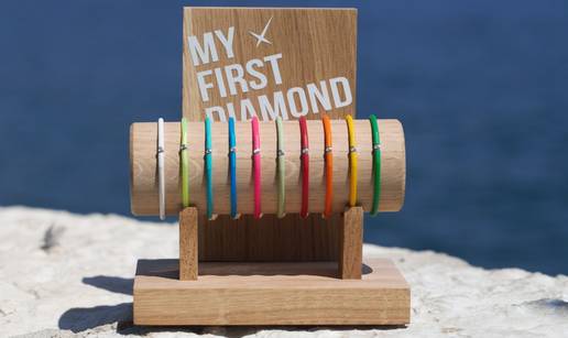 'My first diamond' narukvice s dijamantima
