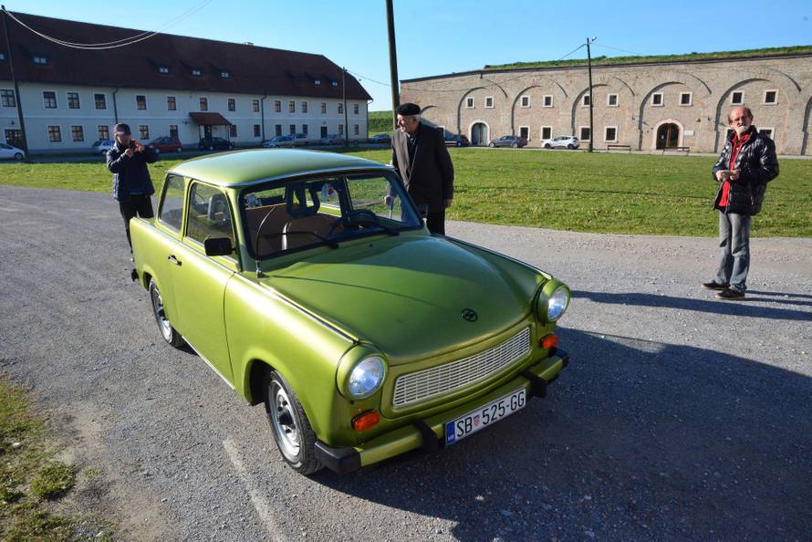 Tomislav je obnovio legendarni auto za djeda i - izmamio  suze