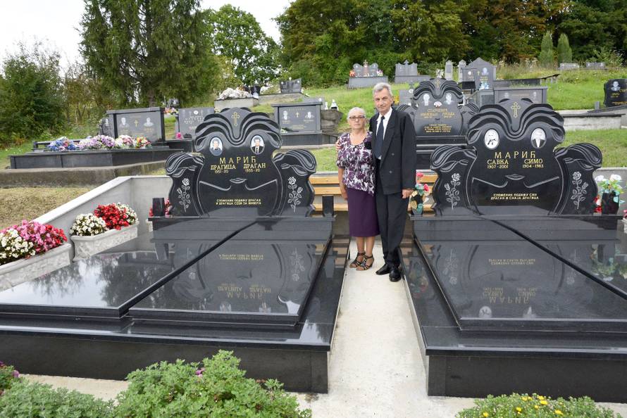 Ziher je ziher! Još dok su živi napravili su sami sebi karmine