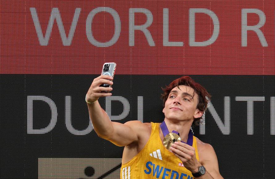 Men's Pole Vault Final