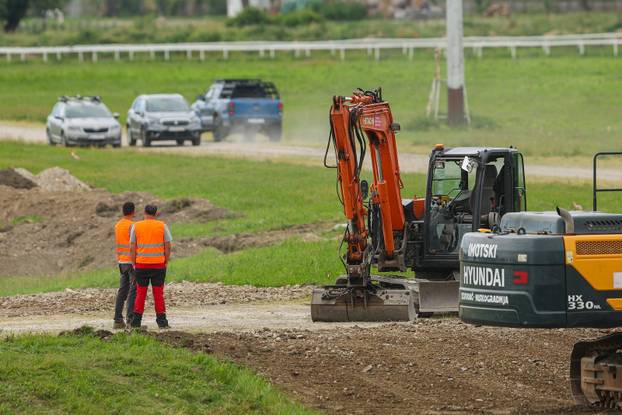 Zagreb: Radovi na Hipodromu za koncert Marka Perkovića