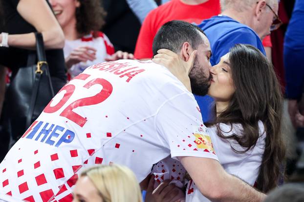 Zagreb: Slavlje rukometaša Hrvatske nakon pobjede nad Mađarskom i prolaska u polufinale Svjetskog prvenstva