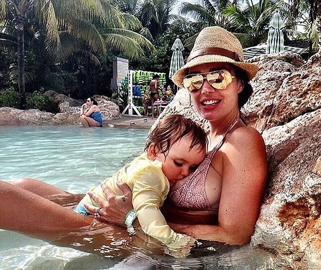 Tamara Ecclestone je pokazala kako doji kćer i oduševila žene