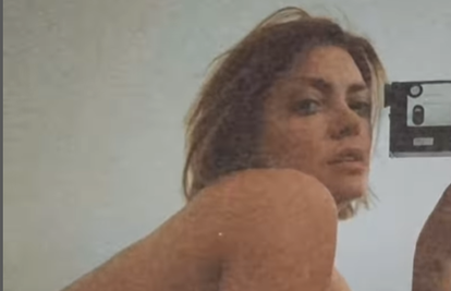 Ella Dvornik objavila je golišavi video: Pozirala u gaćicama na podu, a grudi prekrila rukama