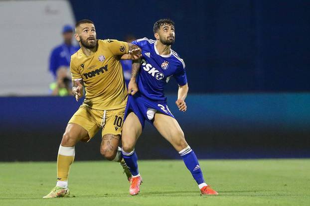 Dinamo i Hajduk u utakmici Superkupa na stadionu u Maksimiru