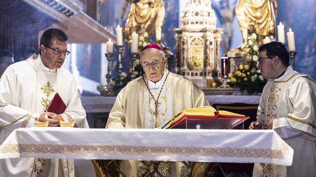 Split: Nadbiskup Puljić predvodio svečano bogoslužje u katedrali Svetog Duje