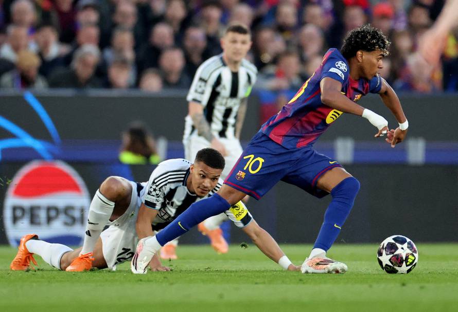 UEFA Champions League - Round of 16 - Second Leg - FC Barcelona v Newcastle United