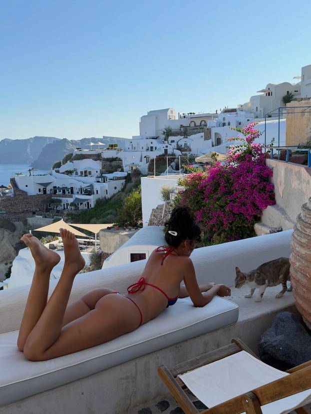 FOTO Seksi Rita raskošne obline pokazuje u mini bikinijima: Ocijenite badiće od 1 do 10!