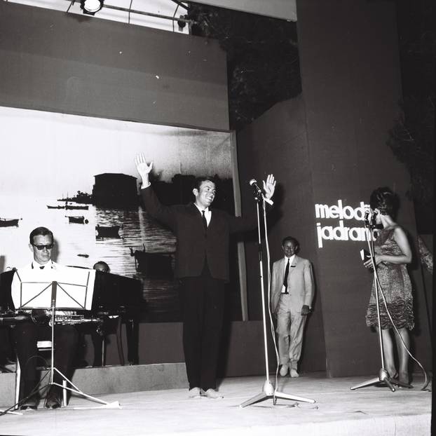 Otkrivamo davne prizore naših najvećih pjevačkih legendi iz slavnog Ljetnog kina Bačvice