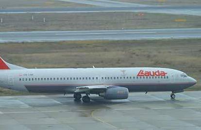 Boeing 737 prislino sletio u Beču zbog dima u kabini 