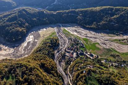 FOTO Potresni prizori iz Donje Jablanice: I mjesec dana nakon vide se posljedice poplave